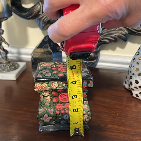 Wood flower trinket box - Picture 11 of 11